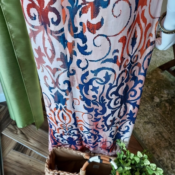 Maxi Dress by Exclusive: Size M. - Picture 5 of 9